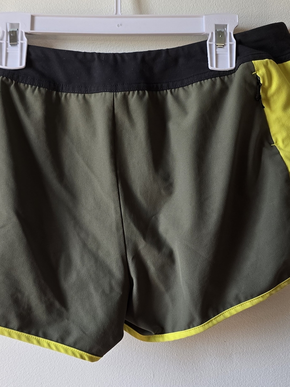 Reebok Neon Yellow and Black Women’s CrossFit Athletic Shorts - Picture 2 of 2